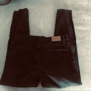 MADEWELL black skinny skinny jeans. No visible stains.